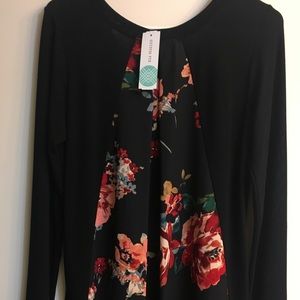 Women’s Medium Shirt NWT